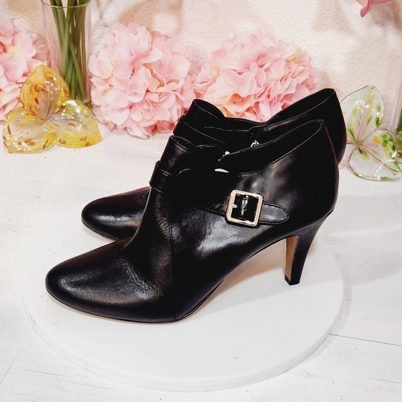 VINCE Camuto Vonilesa Black Low Cut Ankle Bootie Sz 10 - Picture 1 of 10